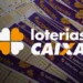 Diversos bilhetes e volantes da loteria Caixa Milionária espalhados em mesa